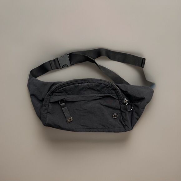 Lululemon On the Beat Belt Bag Black Crossbody, Waist or Shoulder Bag - Picture 4 of 8